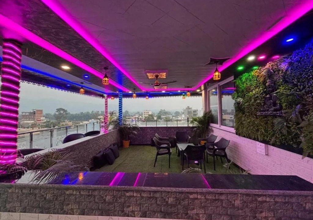Rishikesh House | Sky view penthouse and 6 rooms , no lift