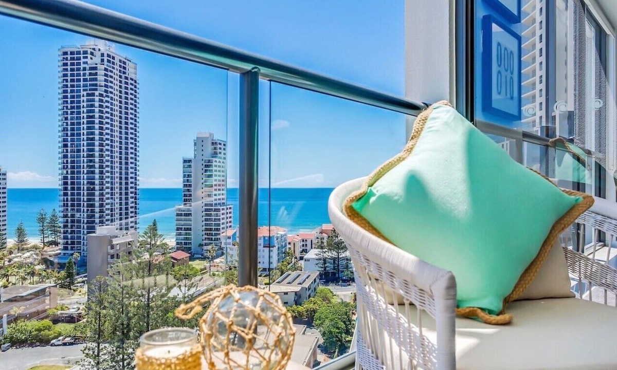 Surfers Paradise Apartment | Skyline & Ocean View Retreat - GC 1303