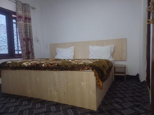 Pahalgam House | SnowCrest Cottage
