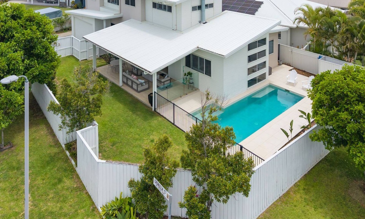 Kingscliff House | Soleil at Salt – Pet Friendly, Pool, 500m to beach