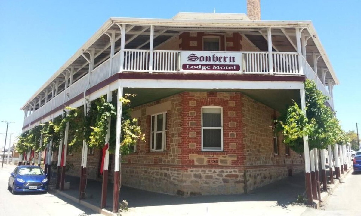 Wallaroo Hotel | Sonbern Lodge Motel
