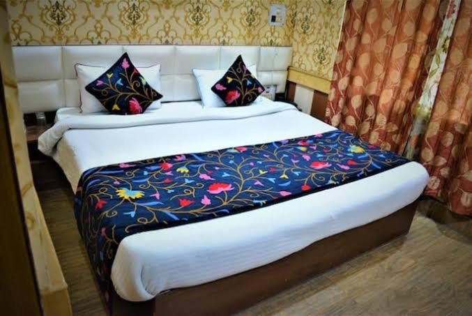 Dal Lake House | Sonilex Home Stay