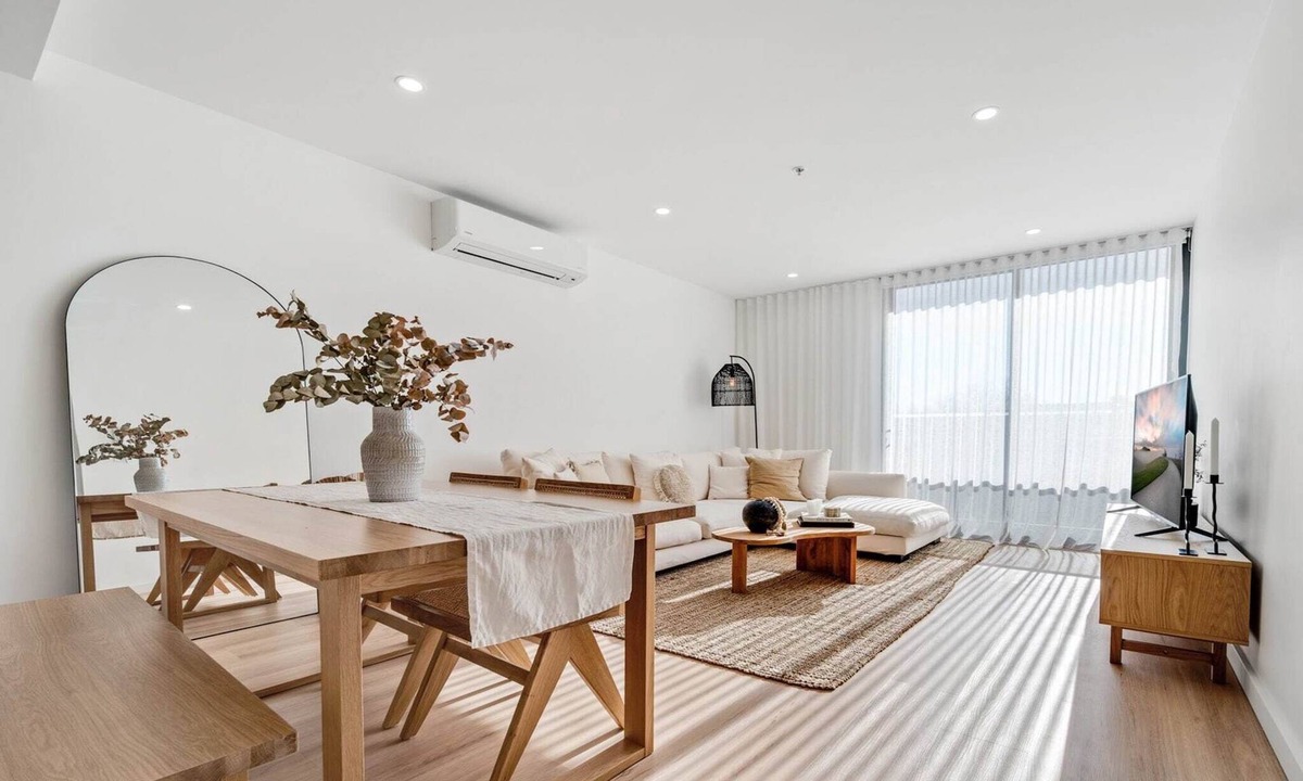 Narrabundah Apartment | Spacious 1-Bed Apartment with Gym, BBQ & Parking