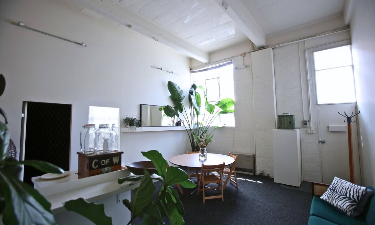 Fitzroy Apartment | Spacious, 1 BR, Warehouse Conversion, Fitzroy