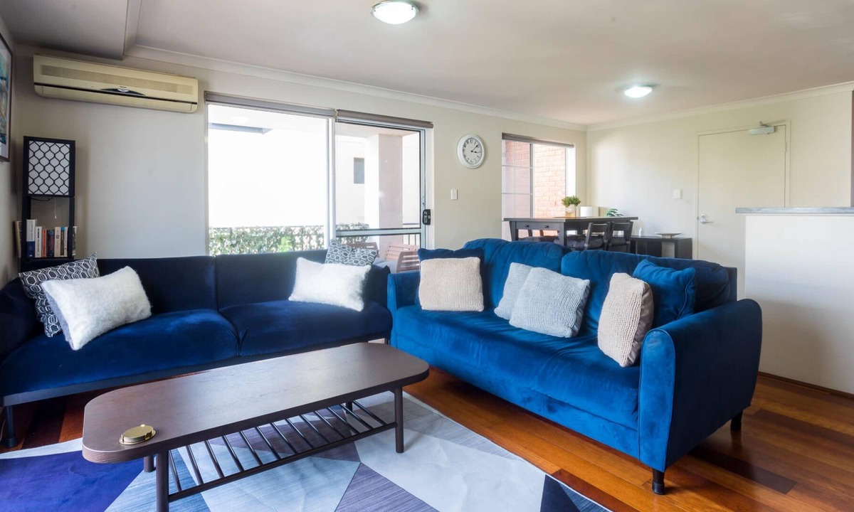 Perth Apartment | Spacious 2 Bedroom Apartment with Pool, Gym, and Parking