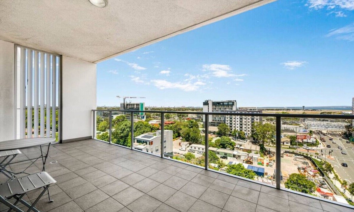 Mascot Apartment | Spacious 2 beds Apt near Airport