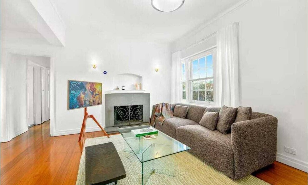 East Melbourne Apartment | Spacious 2BDR Apt in the Heart of East Melbourne