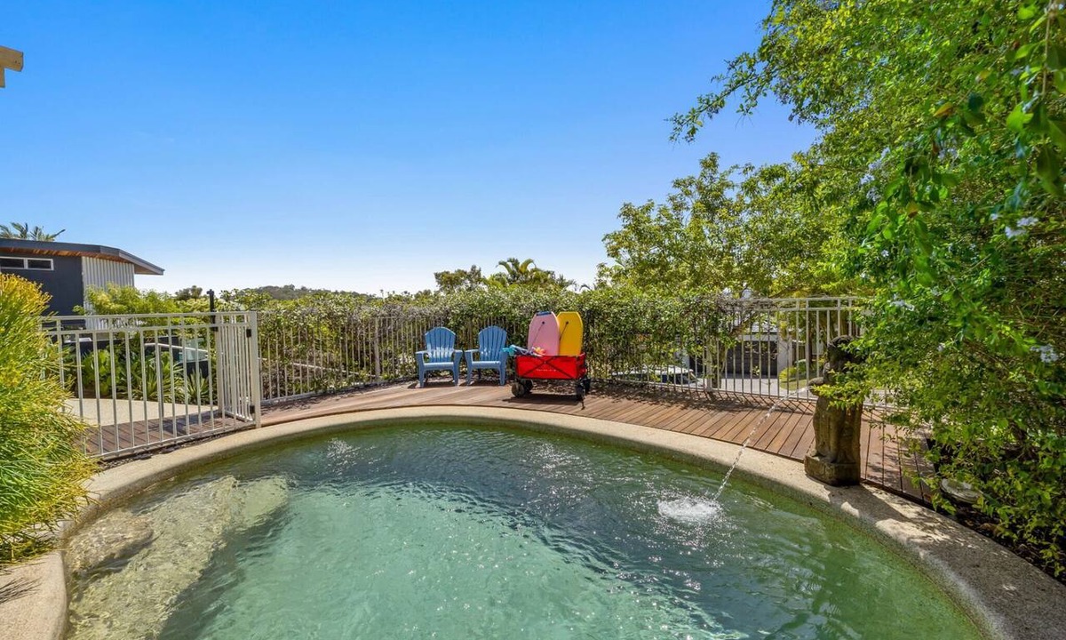 Coolum Beach Apartment | Spacious 4-Bed Family Retreat with Pool