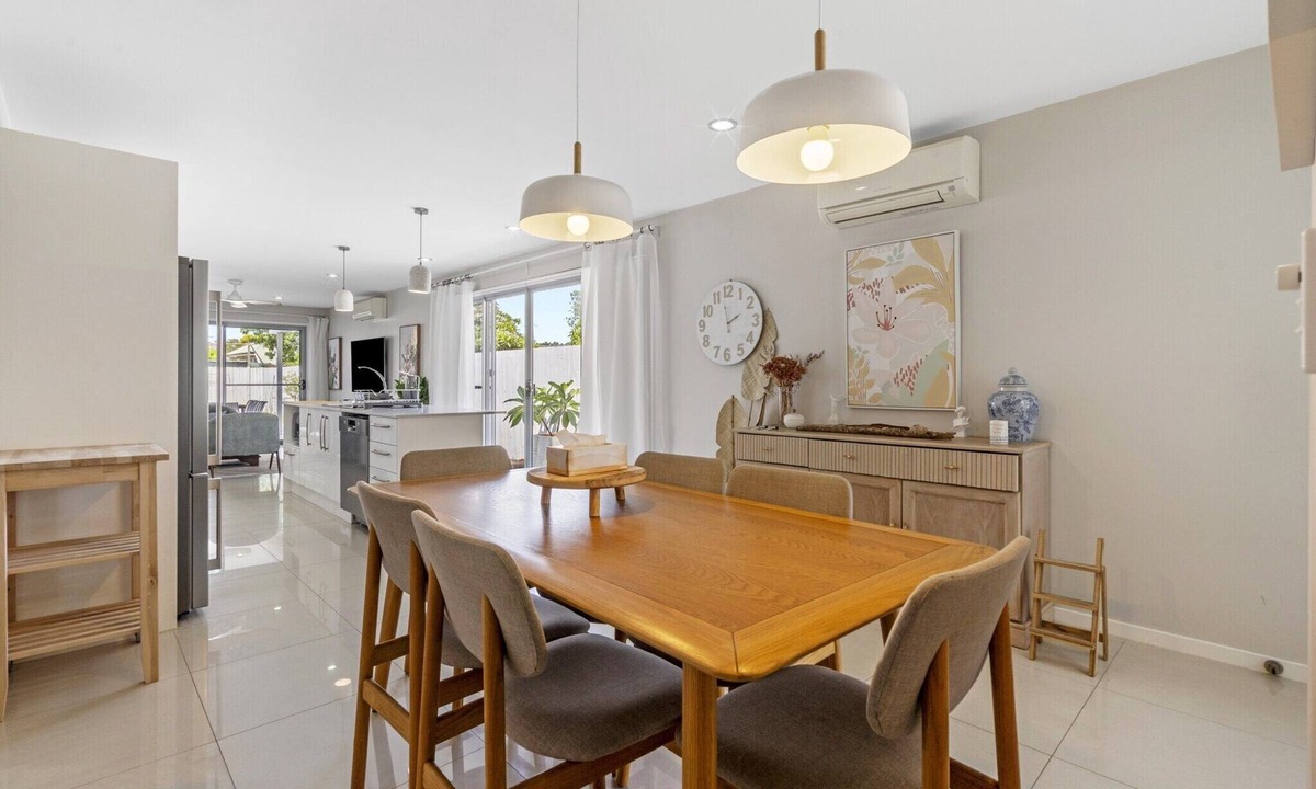 Northgate Apartment | Spacious 4-Bed House with Secure Parking
