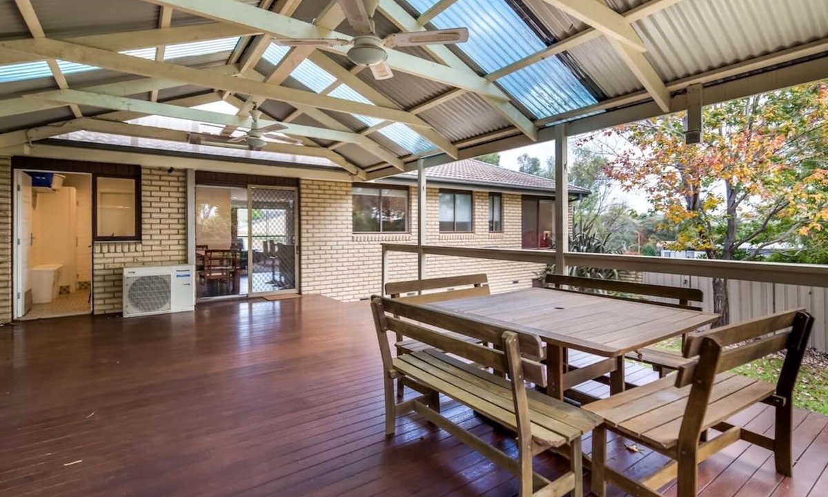 Cook Apartment | Spacious and Restful Holiday Home with Backyard