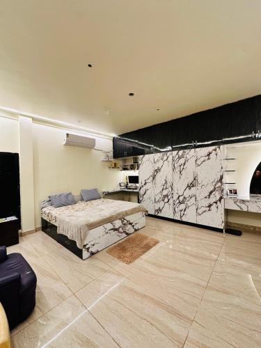 Dindigul House | Spacious Fully Furnished Private Room AC Free Parking Near Highway