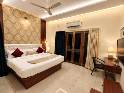 Hunsur Hotel | Sree Durga Hotel Ramsons International