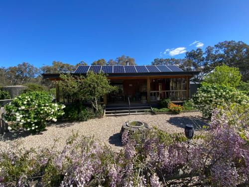 Yea House | Starlight Lodge