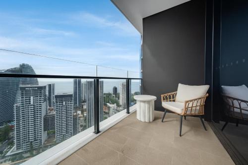 Broadbeach Apartment | Starview Suite - Private Oceanview 2 Bedroom Apartment on the Star Residence Broadbeach, Free Carpark Included with your stay!
