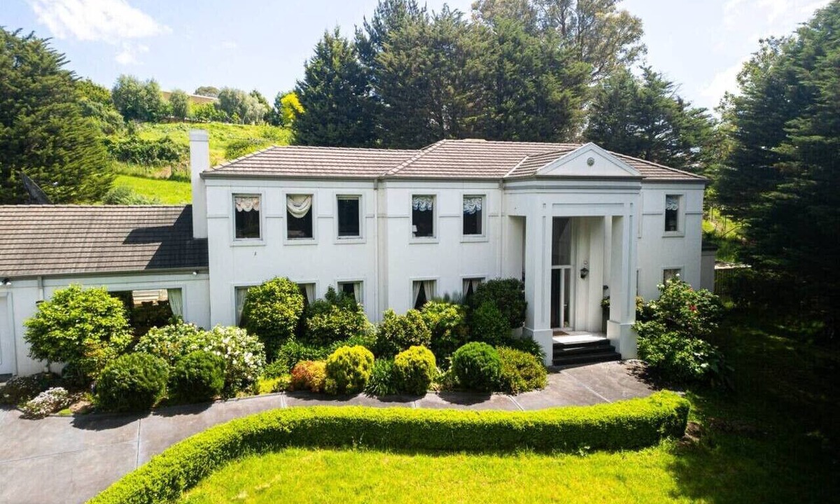 Warrandyte Villa | StayAU Expansive 6BR Villa Scenic Warrandyte