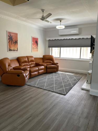 Broken Hill House | StevieNic's Dig's