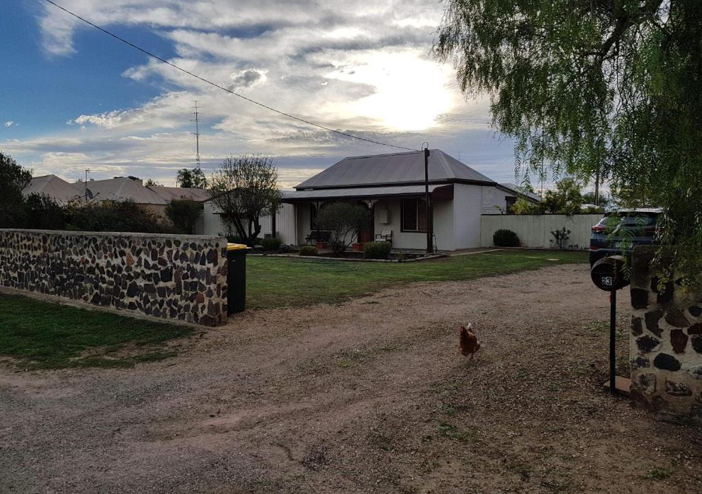 Cross Roads House | Stonewall Cottage