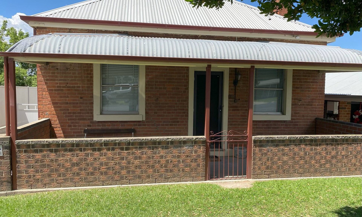 Bathurst House | Strawberry Tree Cottage