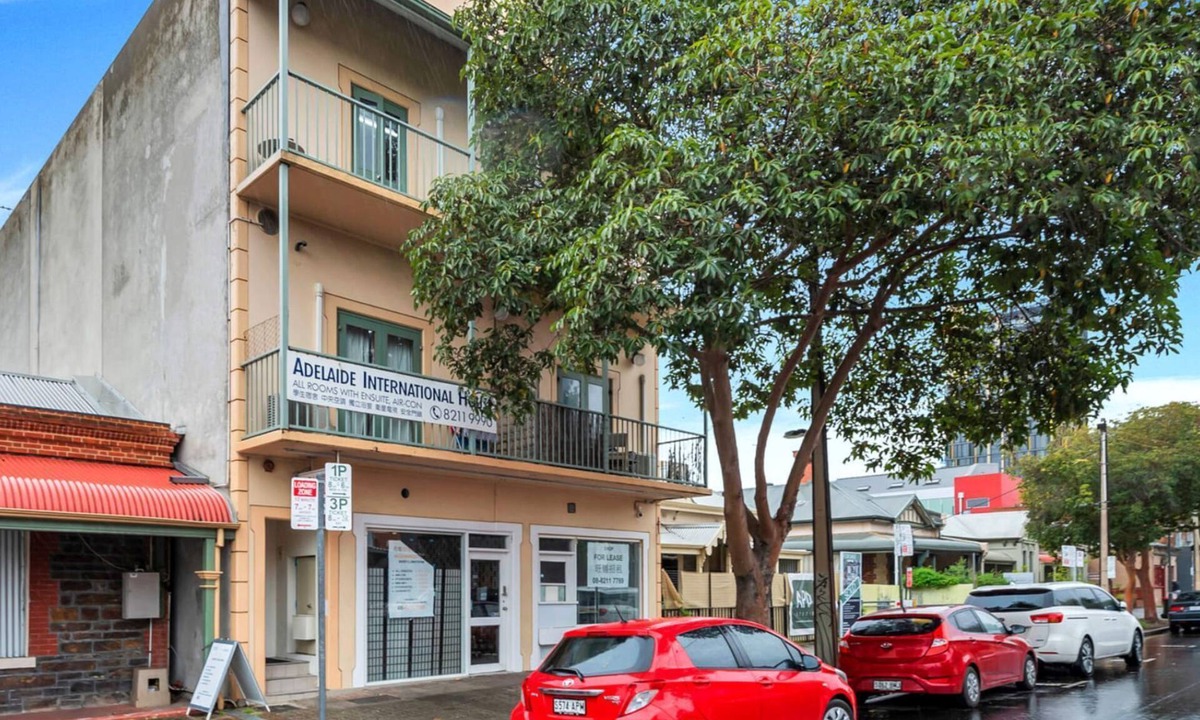 Adelaide Central Business District Cabin | Studio 4 - Wright Lodge
