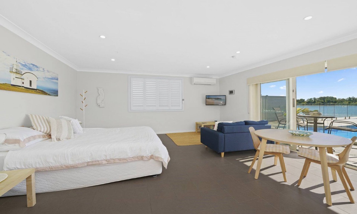 Port Macquarie Apartment | Studio Living with a private pool