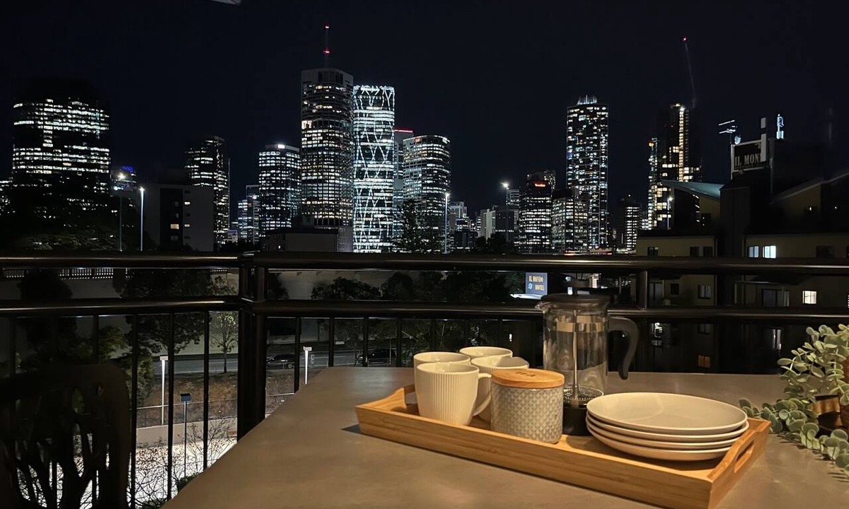Kangaroo Point Apartment | Stunning One Bedroom Unit in the Heart of Kangaroo Point
