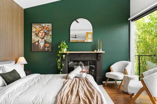 Daylesford House | Stylish 2BR w Pool with Spa in central Daylesford