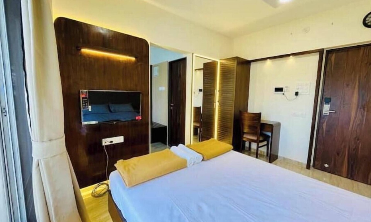 Kandivali East Apartment | Suite room with Kitchen at THE BNB STAY