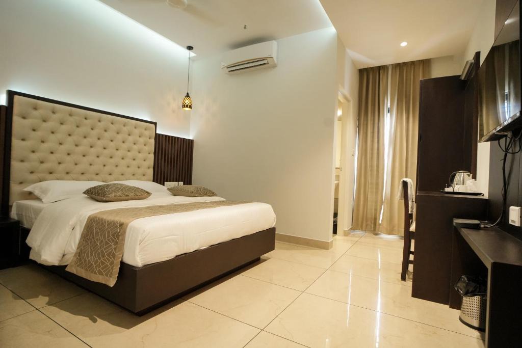 Kochi Hotel | Sulu Residency