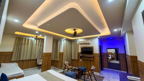 Malviya Nagar Hotel | Sumitra Enclave
