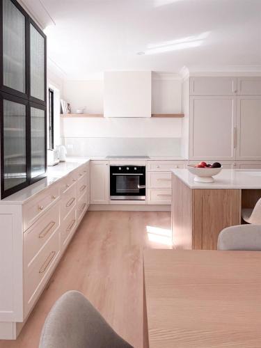 Logan Reserve House | Summers Green View Retreat - Kayaks Included