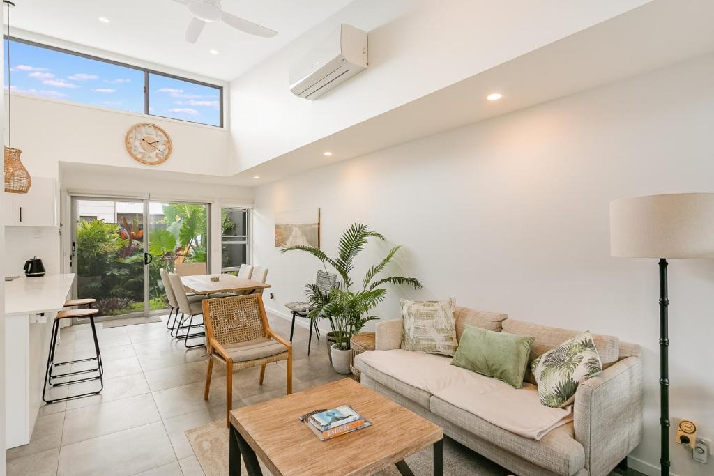 Kingscliff House | Sunfish Special - Beachside Townhouse by uHoliday