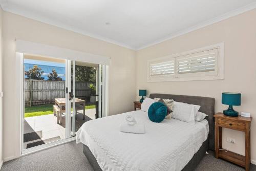 Huskisson Villa | Sunny Townhouse
