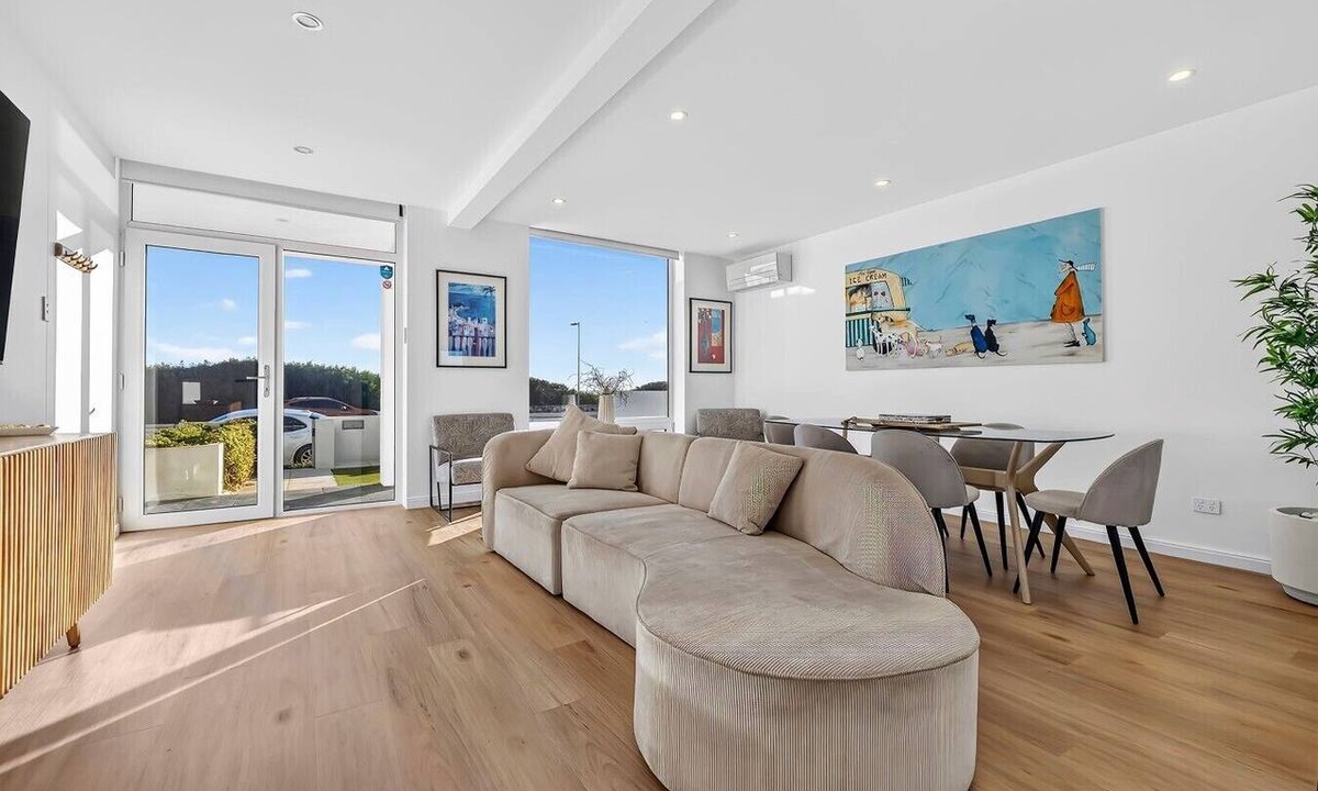 West Beach House | Sunset Sands on Esplanade | By Host Solutions
