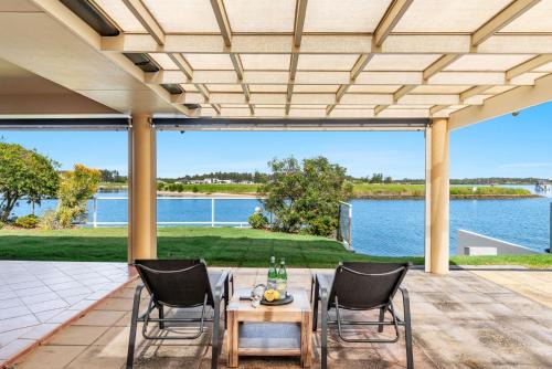 Yamba House | Sunsets AT 101 - Pet Friendly Waterfront - Holiday Yamba
