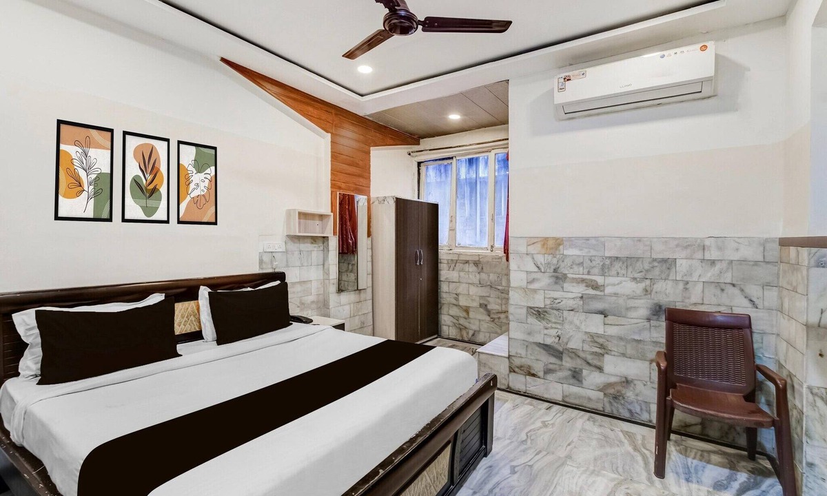 Hyderabad House | Super Hotel O Secunderabad Central Railway Station