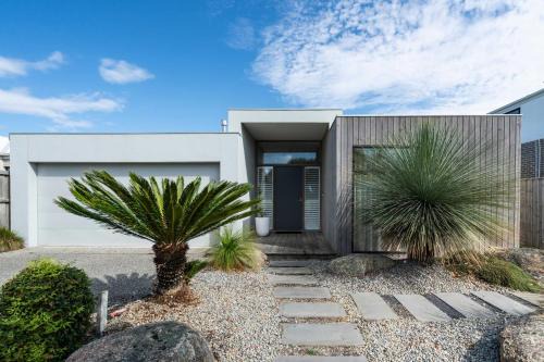 Torquay House | Super-Styled Light-Filled Eco Home