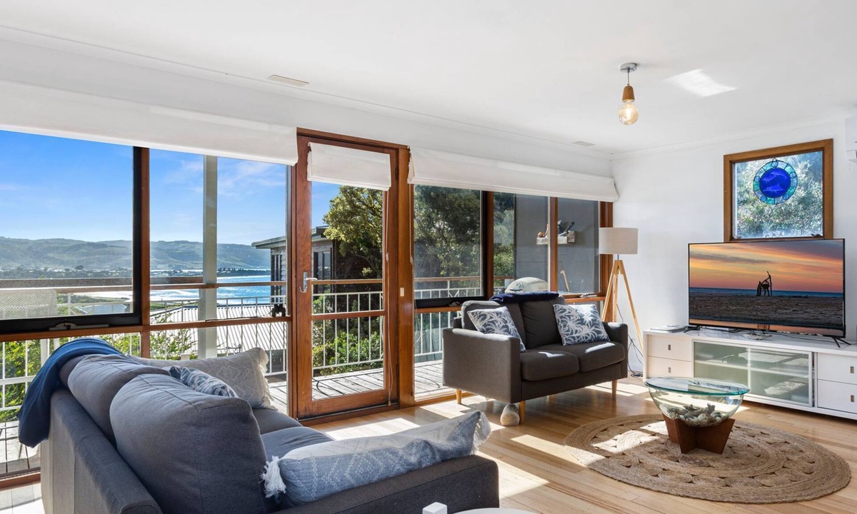 Marengo House | Surfers Delight - Character, Charm & Inviting