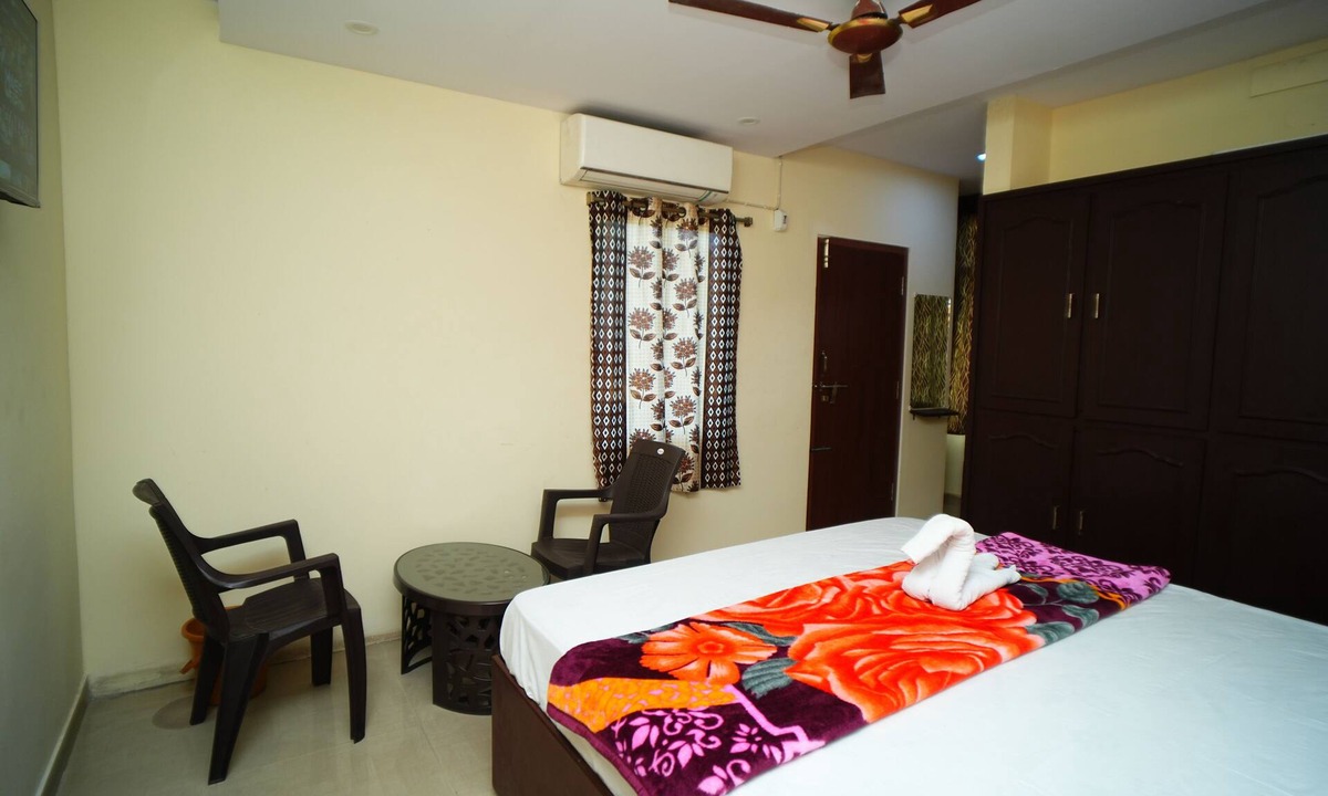 Kakinada Hotel | SV Grand