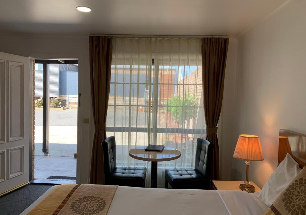 Yass Hotel | Swaggers Motor Inn
