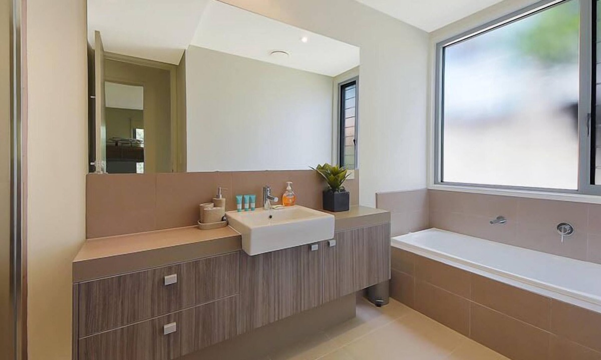 Moreton Island House | Tangalooma Panoramic View Downstairs