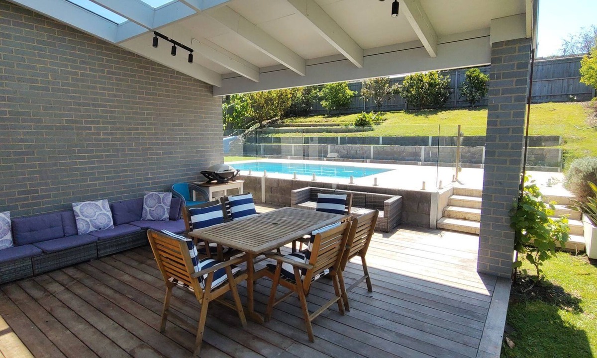 Inverloch House | Tea Tree Poolside Escape