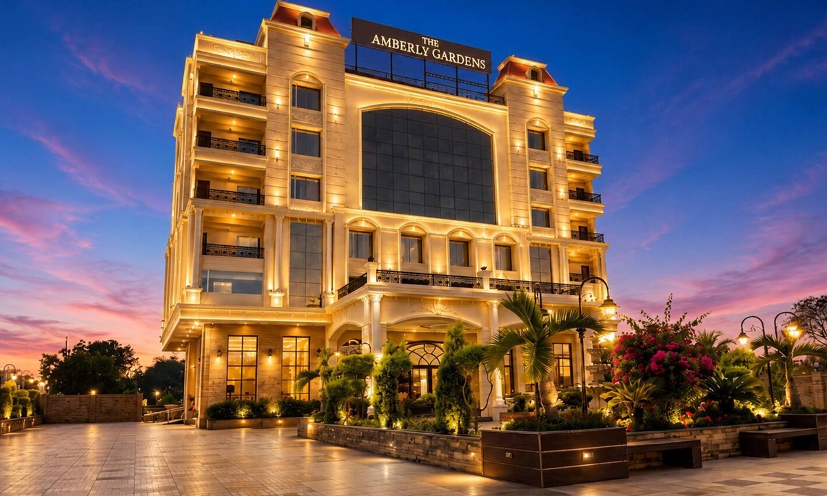 Sanwer Hotel | The Amberly Gardens