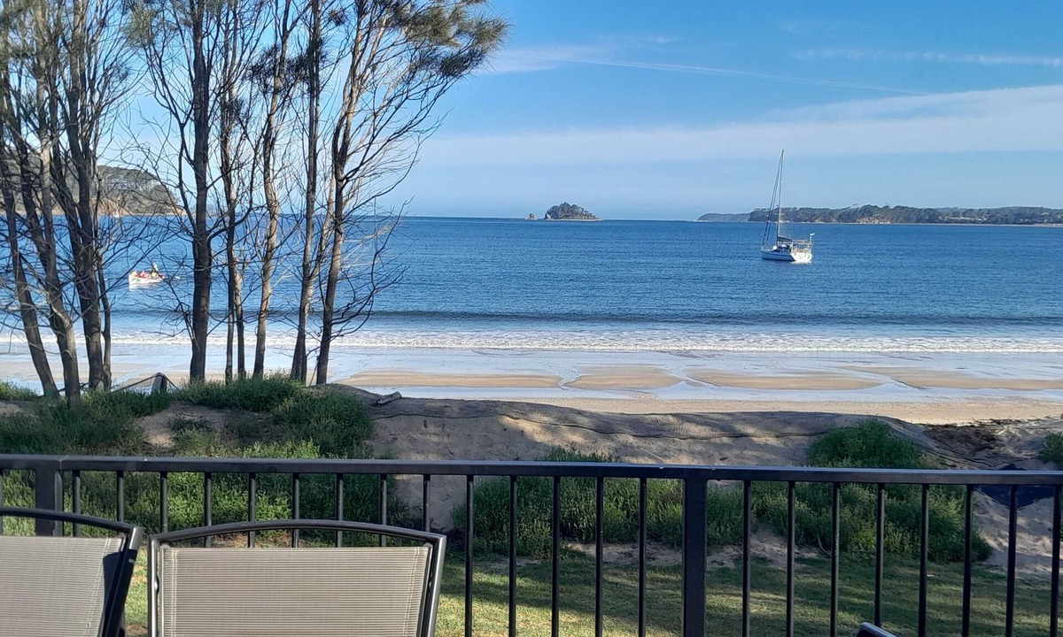South Coast Cottage | The Beach House, Right on the Beach