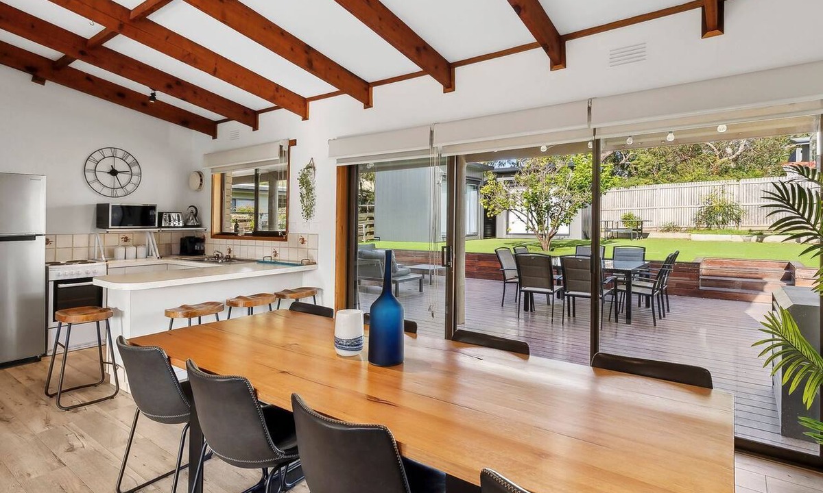 Anglesea House | The Beach Hut - Beach Perfection