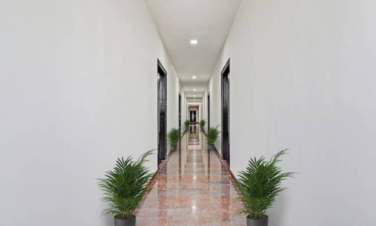 RT Nagar Hotel | The Blooms Stay Inn