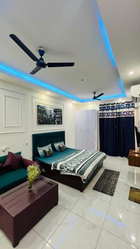 Noida Apartment | The Blue Heaven
