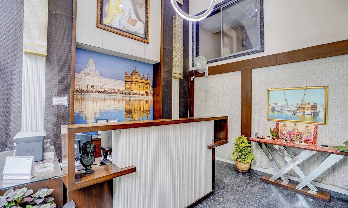 Indore Hotel | The Byke Express - Pishori inn