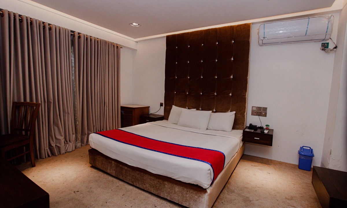 Banani Hotel | The Enchanted