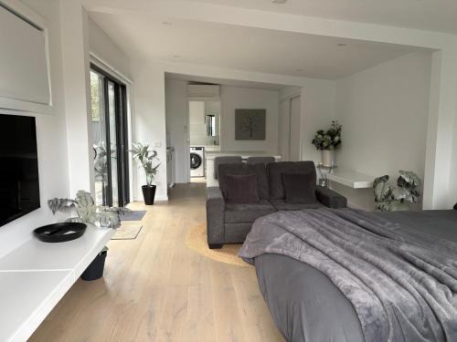 Cape Woolamai Apartment | The Enchanted Studio - New 1 Bedroom Coastal Stay