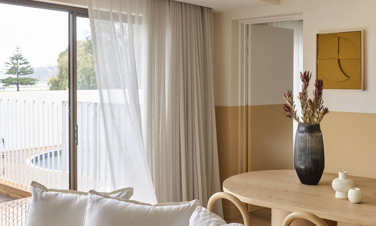 Batehaven Hotel | The Isla & Casita Motel